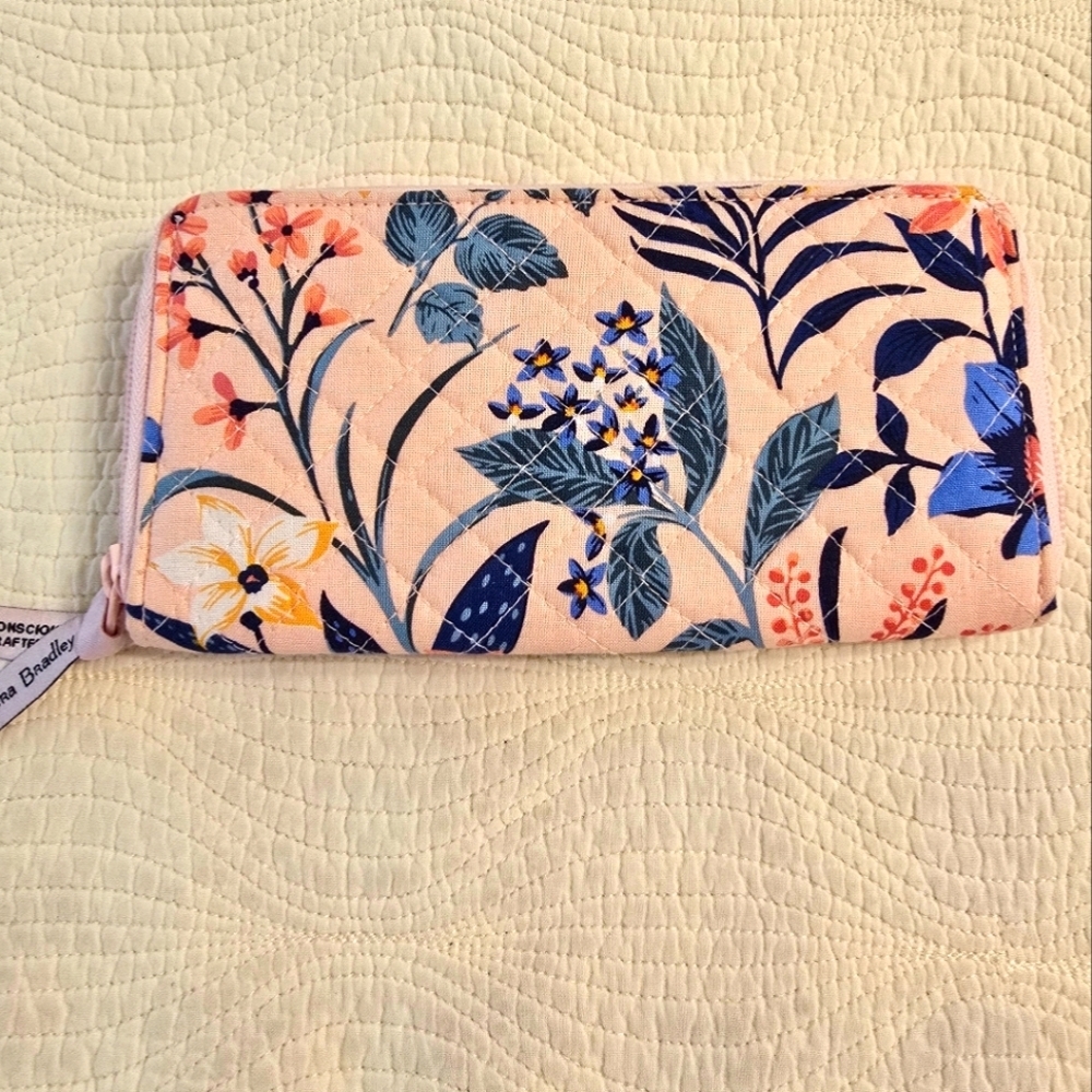 NWT Vera Bradley Paradise Coral  RFID Jordan Continental Wallet